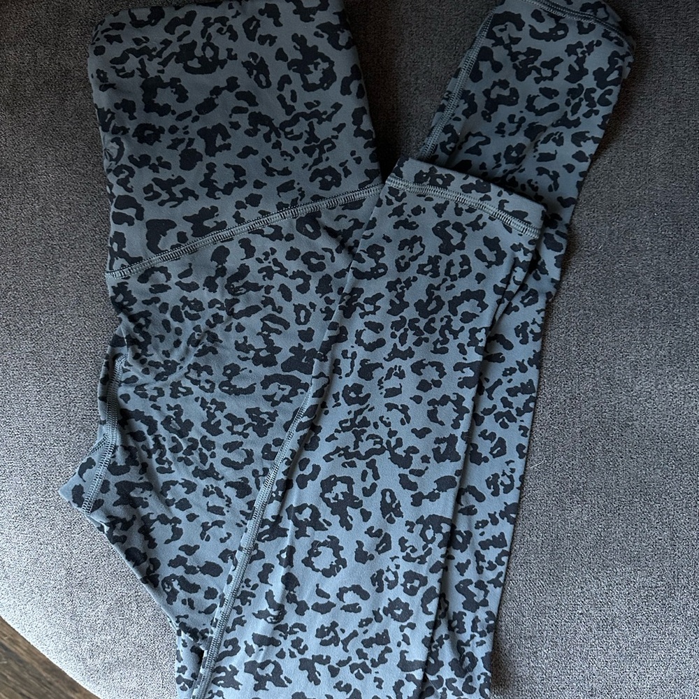 Gray Leopard Print Leggings - image 1